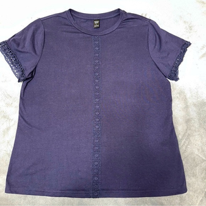 Emery Rose navy t-shirt women size large with lace‎ detailing
